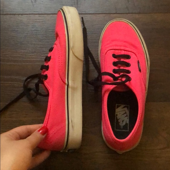 Vans - Picture 2 of 2